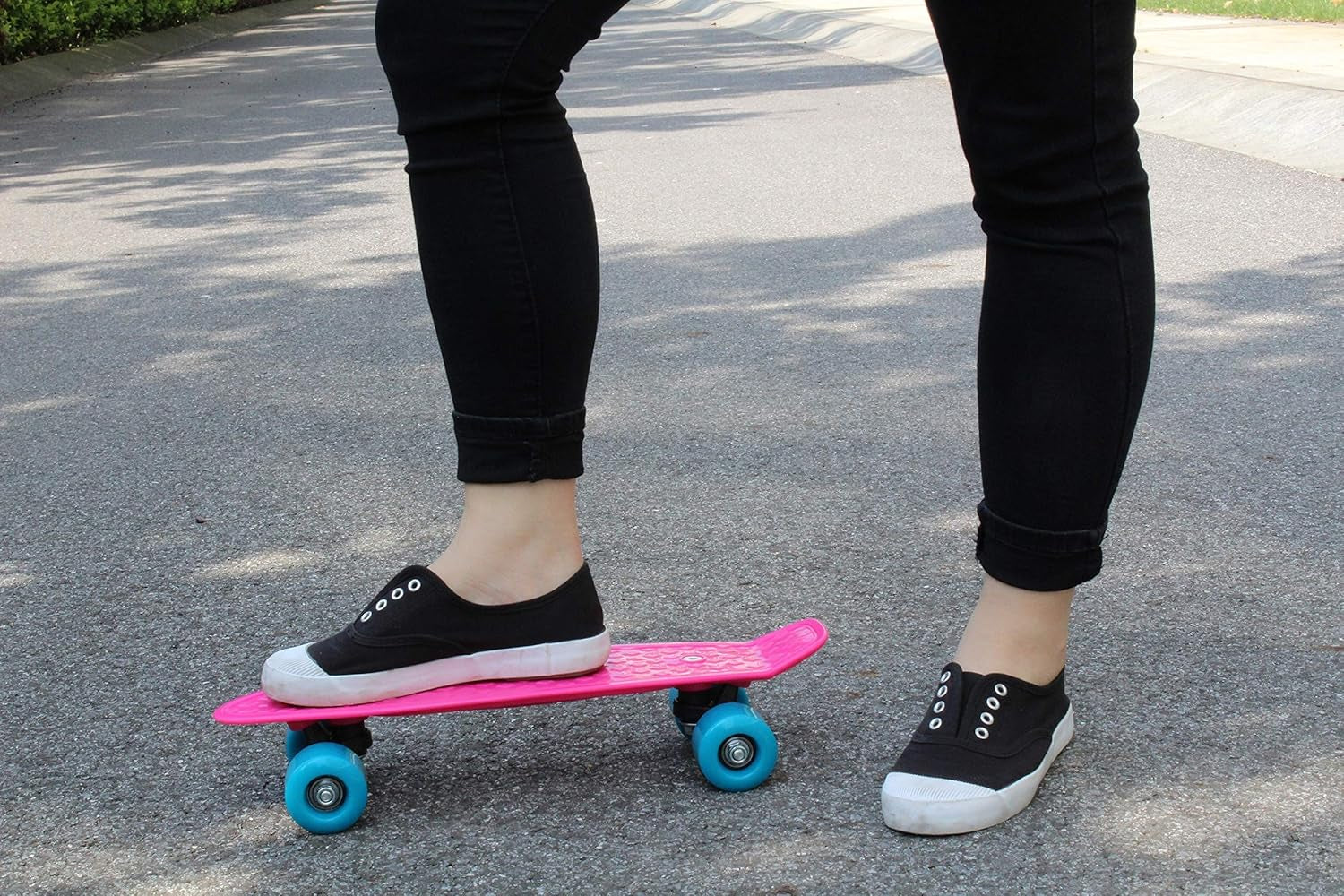17x5 Inch Mini Skateboard with Advanced Design, Perfect Mini Cruiser for Beginners Featuring ABEC-7 Bearings and Soft PU Wheels