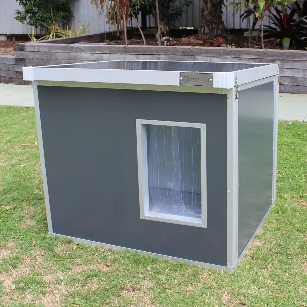 Cozycube Insulated Dog House with Coldroom Panel