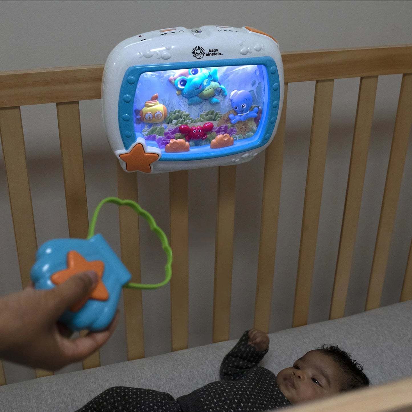 Sea Dreams Soothing Sleep Sound Machine with White Noise and Remote Control for Infants and Children, Multicolor, Ages 0 Months and Up