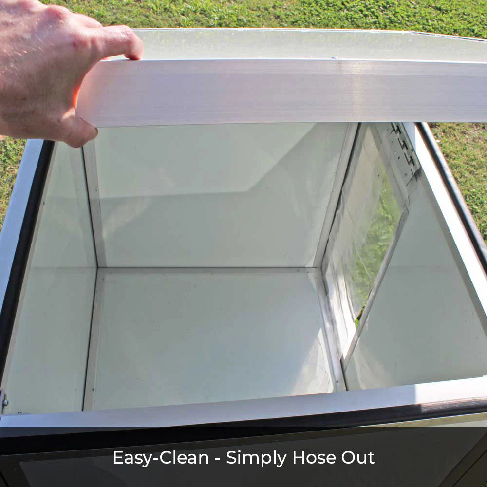 Cozycube Insulated Dog House with Coldroom Panel
