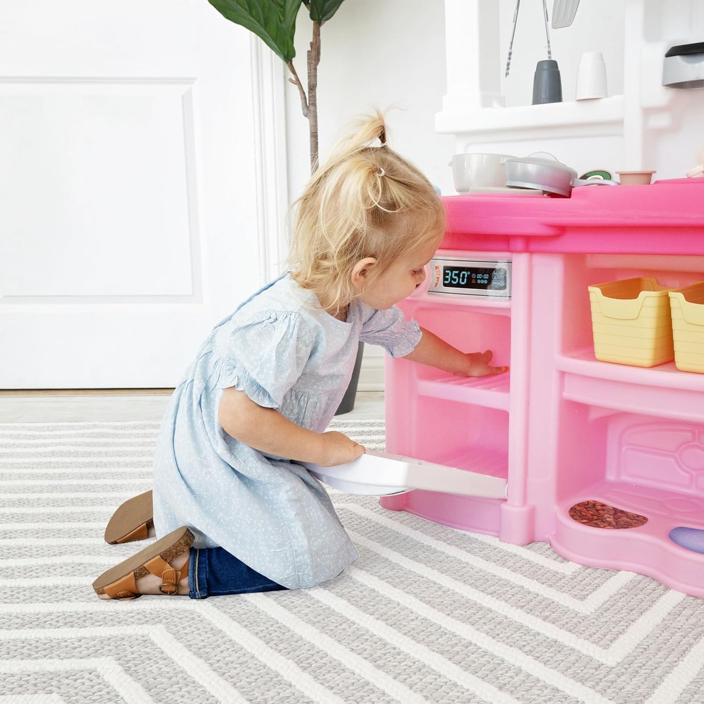 Kids Kitchen Playset with Interactive Lights and Sounds, Indoor/Outdoor Durable Plastic Kitchenette, 25-Piece Accessory Set, Ideal for Toddlers Aged 2 and Up, Pink