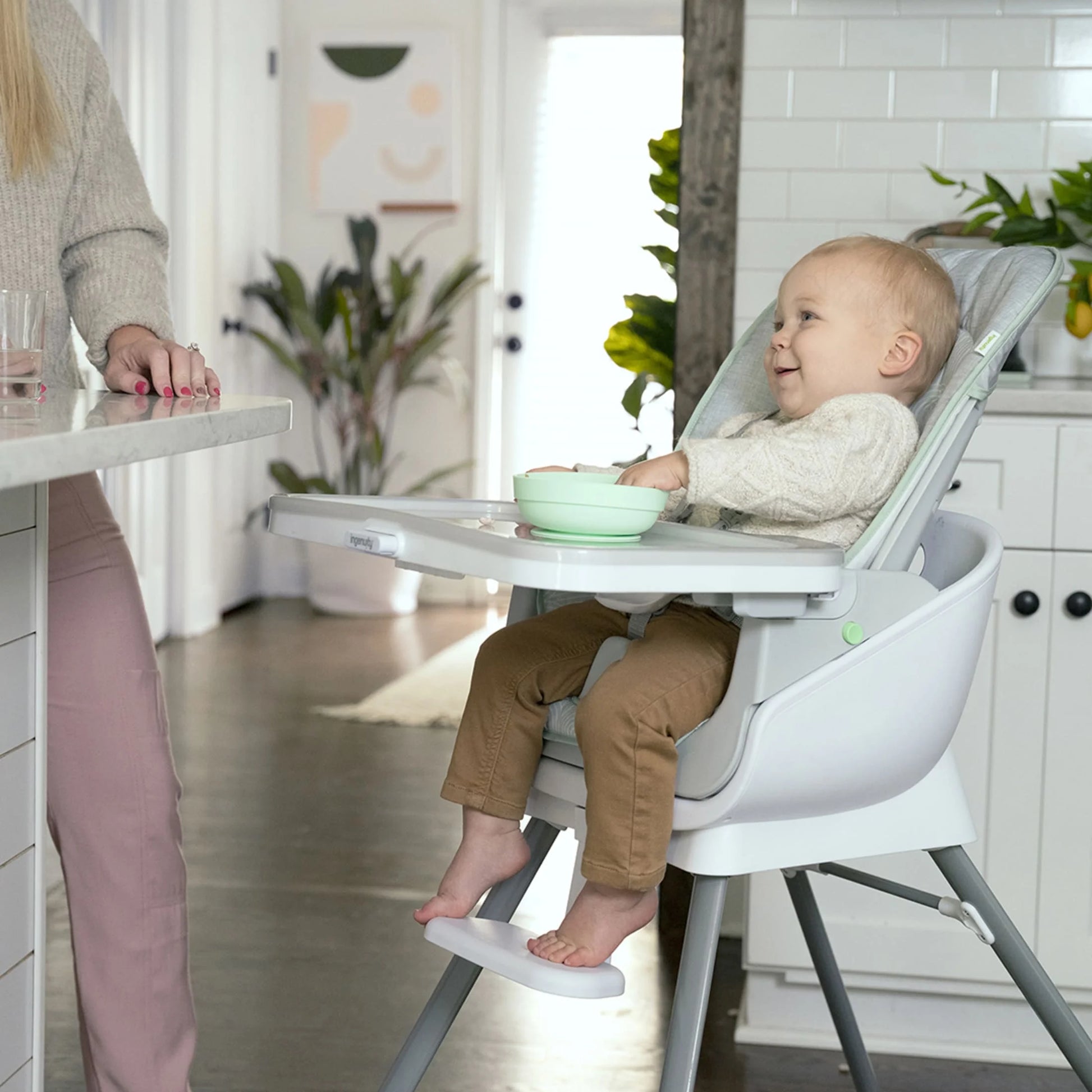 Beanstalk 6-in-1 Convertible High Chair and Booster Seat for Infants to Age 5 - Ray