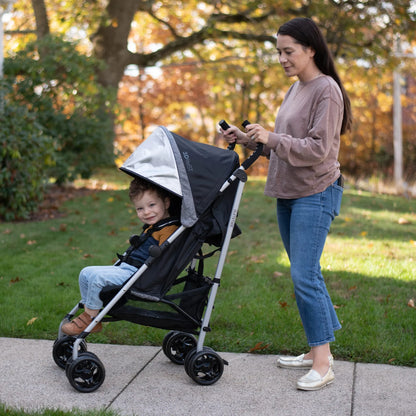 Summer Infant 3Dlite Compact and Lightweight Convenience Stroller