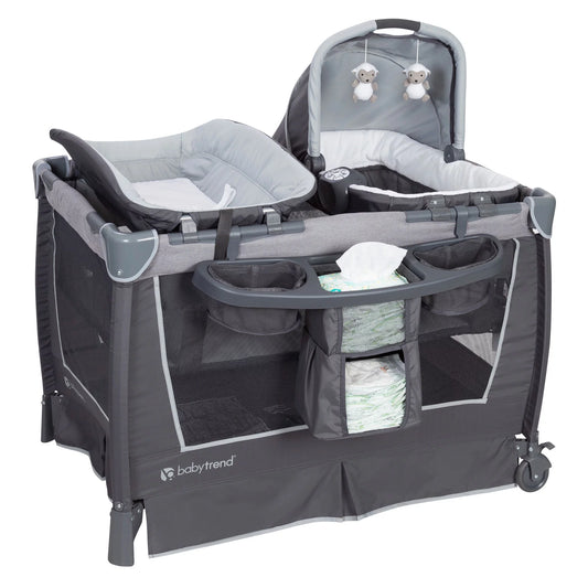 Retreat Nursery Center Playard with Bassinet and Travel Bag in Robin Gray