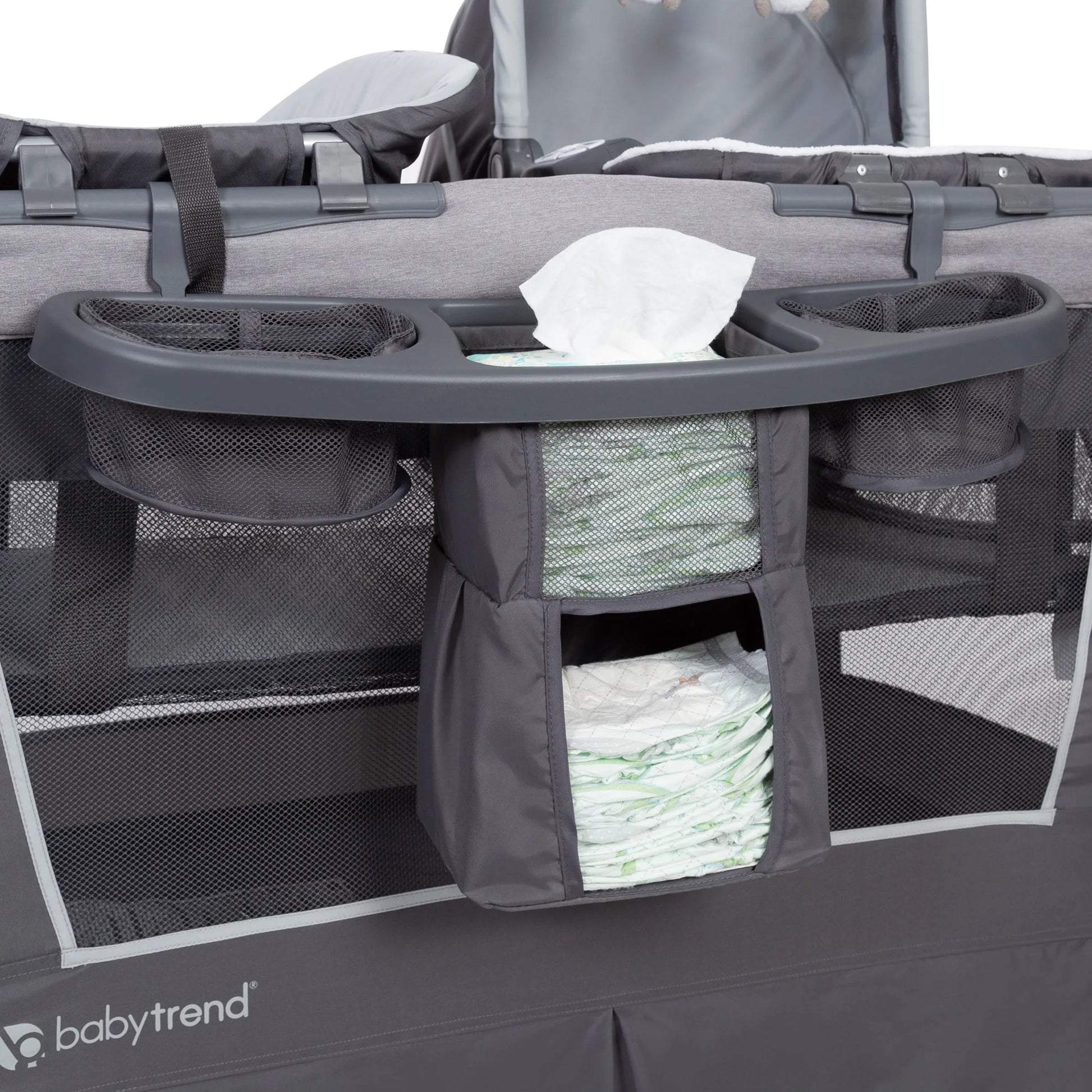 Retreat Nursery Center Playard with Bassinet and Travel Bag in Robin Gray