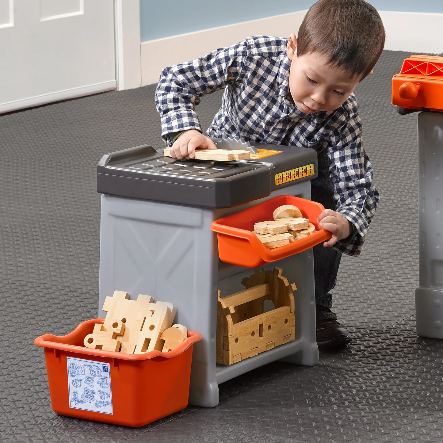 Toddler Workshop Utility Bench with 76-Piece Tool Set