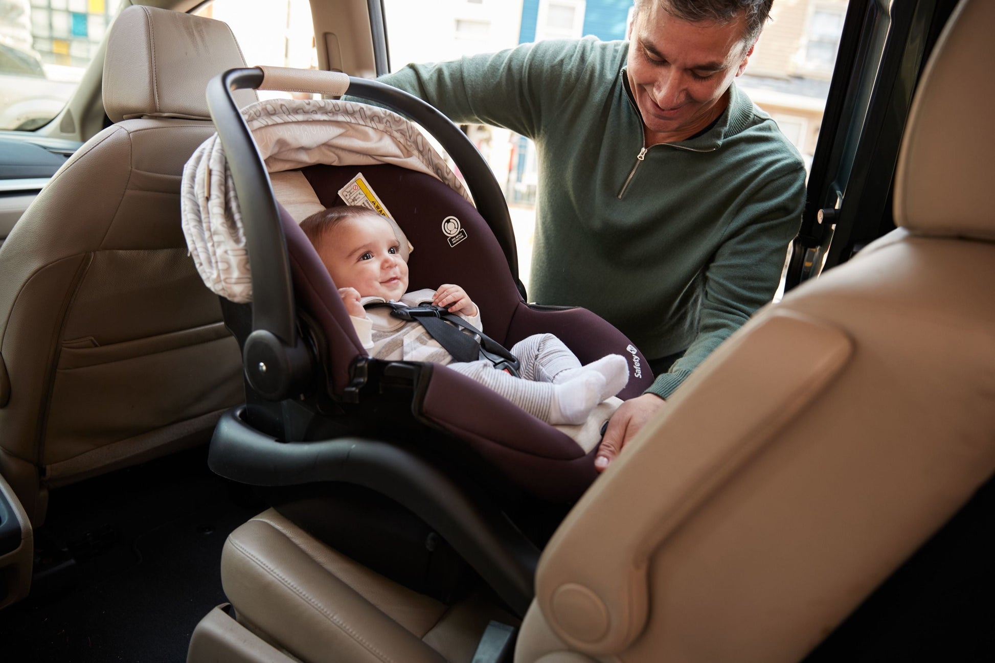Deluxe 8-in-1 Travel System for Infants - Grow and Go Flex in Dunes Edge