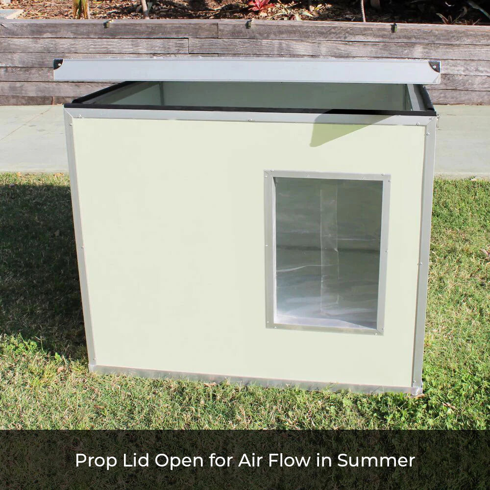 Cozycube Insulated Dog House with Coldroom Panel