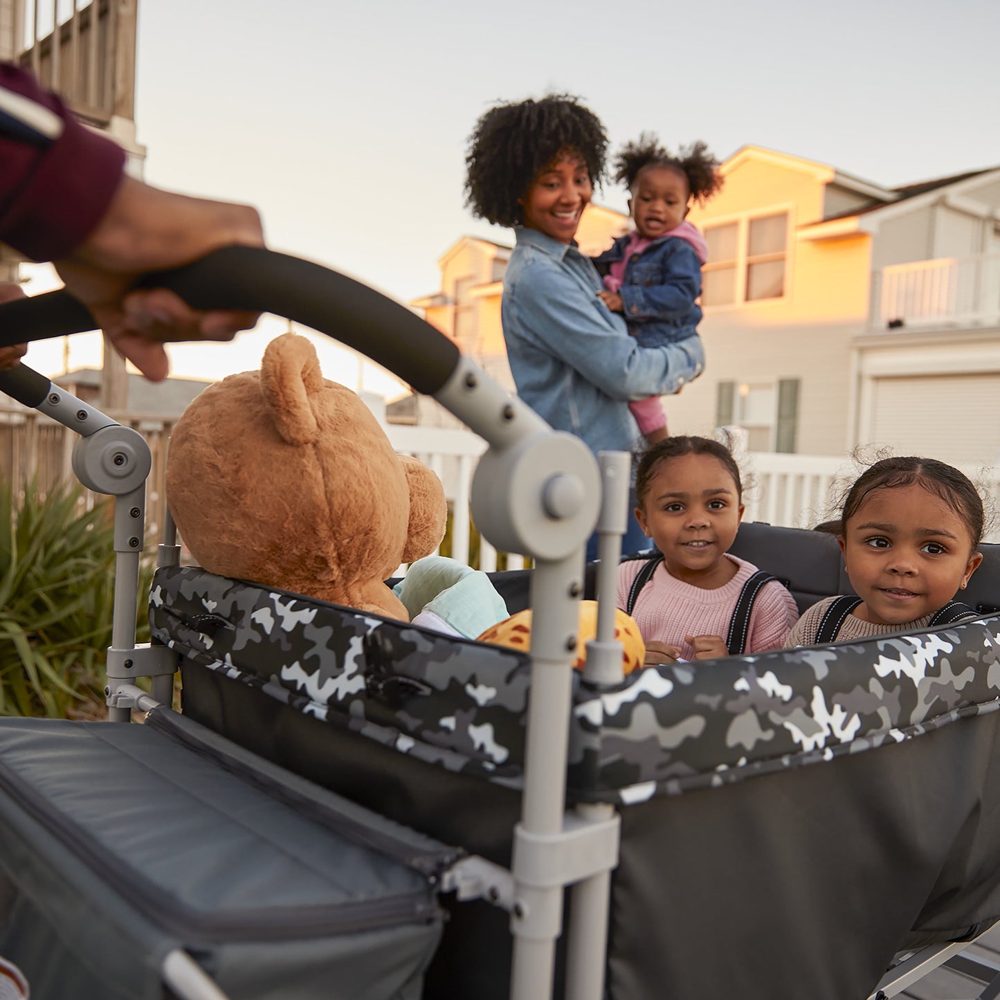Summit Sprint Quad Wagon Stroller for Four Passengers in Charcoal Camo - Unisex Design for Toddlers