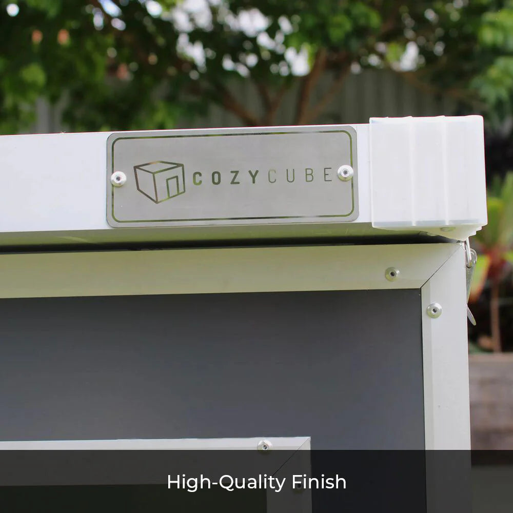 Cozycube Insulated Dog House with Coldroom Panel