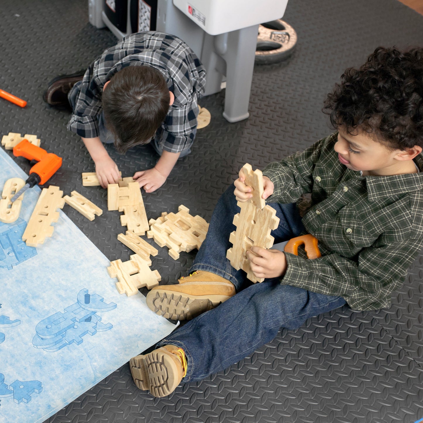 Toddler Workshop Utility Bench with 76-Piece Tool Set